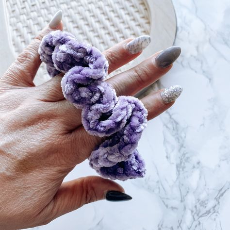 Crochet Scrunchies Velvet, Crochet Velvet Scrunchie Pattern Free, Crochet Velvet Scrunchie, Bernat Velvet Yarn Patterns, Velvet Yarn Patterns, Bernat Velvet Yarn Crochet Patterns, Crochet Velvet Yarn Patterns, Velvet Yarn Crochet Patterns, Scrunchies Photography