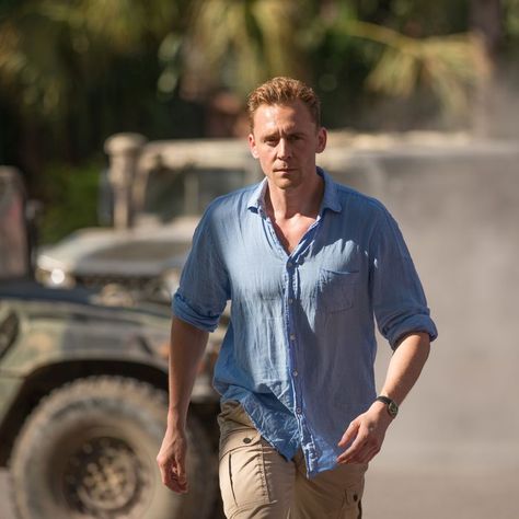 If You Missed Tom Hiddleston’s Butt on TV, Here It Is Tom Hiddleston High Rise, Tom Hiddleston Shirtless, Loki Fan Art, Tom Hiddleston Gentleman, Tom Hiddleston Dancing, Tom Hiddleston Quotes, Tom Hiddleston Funny, Night Manager, Avengers Pictures