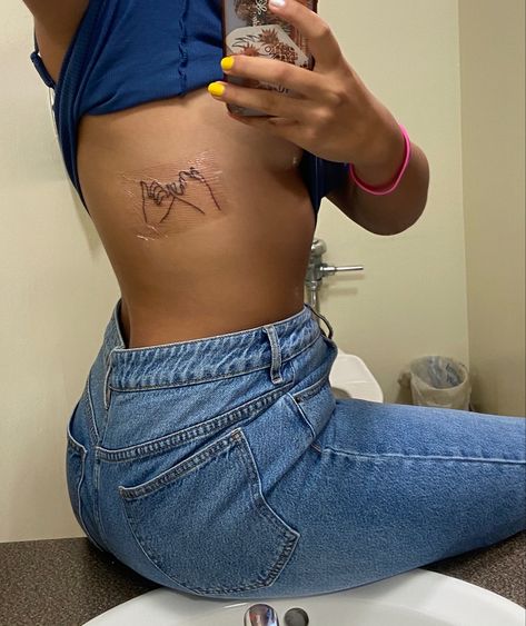 Side Tattoo Small Ribs, Pinky Promise Tattoo Placement, Pinky Promise Fine Line Tattoo, Pinky Promise Line Art Tattoo, Medium Tattoo Placement Ideas, Small Pinky Promise Tattoo, Rib Placement Tattoos, Rib Tattoo Placements For Women, Medium Tattoo Placement