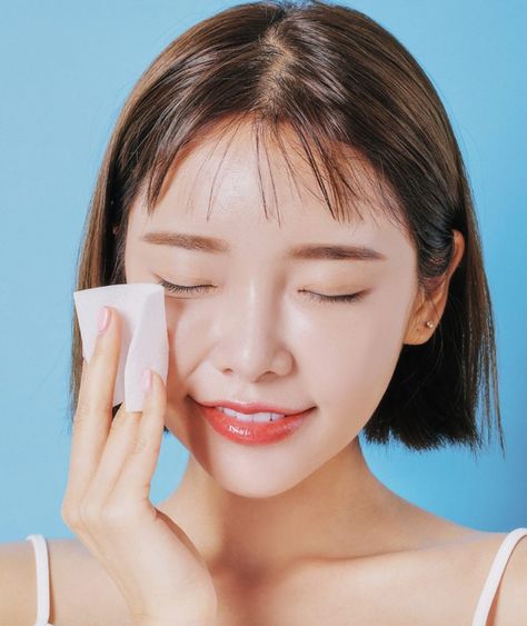 10 Smart Girl Skincare Resolutions to Make — and Actually Keep Bentuk Alis, Charcoal Teeth Whitening, Natural Hair Mask, How To Grow Eyebrows, Bob Hair, Clean Face, 인물 사진, Face Scrub, Facial Hair