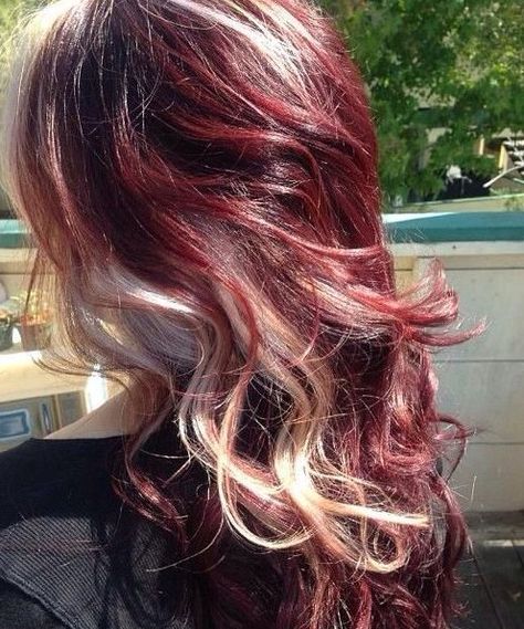 Red with blonde high lights Red And Blonde Hair, Red And Blonde, Red Hair With Blonde Highlights, Red Blonde Hair, Wine Red Hair, Colourful Hair, Dyed Hair Inspiration, Hair Streaks, Coloring Ideas