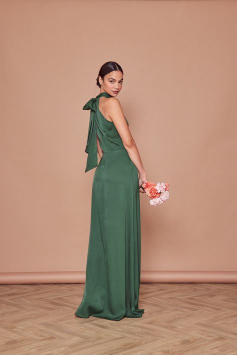 Halter Long Dress Formal, High Neck Green Bridesmaid Dress, Dress With Neck Scarf Outfit, Halter Neck Tie Dress, Green Halter Neck Dress, Forest Green Bridesmaid Dress, Bridesmaid Dresses Halter Neck, Forest Green Bridesmaid, Halter Neck Bridesmaid Dresses