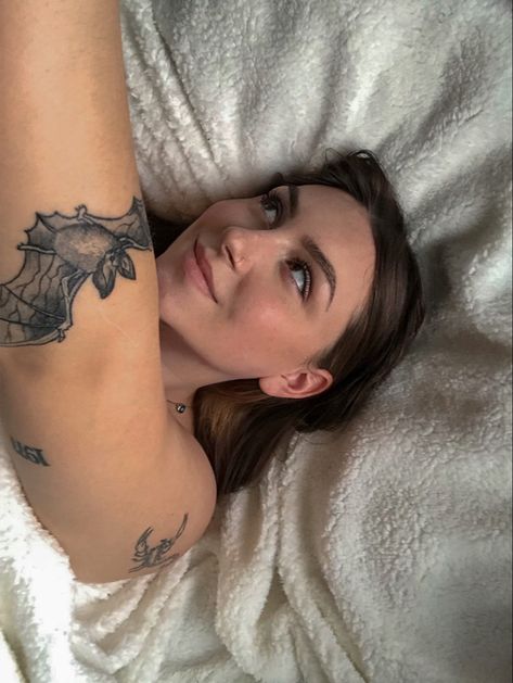 Bat Tattoo Shoulder, Bat Arm Tattoo, Bat Tattoo Arm, Tattoo Shoulder, Bat Tattoo, Dope Tattoos, Tattoo Styles, Shoulder Tattoo, Arm Tattoo