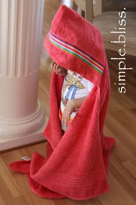 One Simple Bliss: DIY Hooded Towels Christmas Gifts Diy Homemade, Diy Bebe, Hooded Bath Towels, Diy Crafts For Adults, Thanksgiving Crafts For Kids, Hooded Towels, Hooded Baby Towel, Baby Towel, Baby Diy