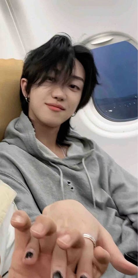 Minghao Idubilu, Idubilu Seventeen, The8 Tattoo, Minghao Hot Era, Minghao Laptop Wallpaper, Minghao Black Hair, Minghao Selfie, Minghao Long Hair, The8 Nails