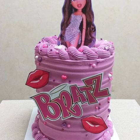 Bratz Birthday Party Ideas Cakes, Bratz 30th Birthday Party, Bratz Cupcakes, Brats Birthday Party Ideas, Bratz Cookies, Bratz Adult Party, Bratz Birthday Outfit, Brats Cake, Brats Birthday Theme