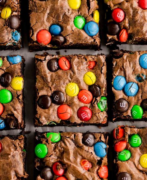 M And M Brownies, M M Brownies Recipe, Brownies With M&ms, Mini M&m Recipes, Desserts With M&ms, M&m Dessert Recipes, Smarties Brownies, M&m Recipes, Mm Brownies