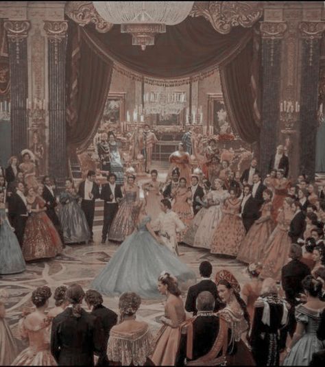 Royal Core Aesthetic, Ballroom Aesthetic, 1800s Aesthetic, Era Victoria, Royalty Core, Royal Core, Medieval Aesthetic, Fairytale Aesthetic, Ball Aesthetic