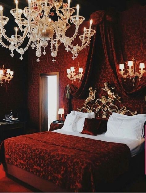 Red Bedroom Design, Royal Bedroom, Victorian Bedroom, Budget Bedroom, Bedroom Setup, Goth Home Decor, Red Bedding, Bedroom Red, Romantic Bedroom