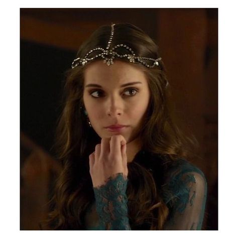 The Enchanted Garden ❤ liked on Polyvore featuring reign Reign Kenna, Reign Hair, Kenna Reign, Reign Series, Elia Martell, Lady Kenna, Female Crush, Jewelled Headpiece, Caitlin Stasey