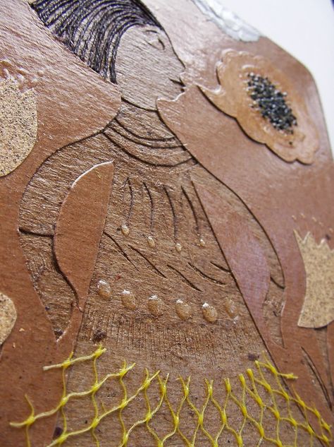 Aijung Kim: How to Make a Collagraph  http://aijungkim.blogspot.com/2010/05/how-to-make-collagraph.html# Collagraph Printmaking, Collagraphy, Art Deco Interior Design, Printmaking Art, Craft Printing, Wood Engraving, Camping Art, Monoprint, Art Deco Interior