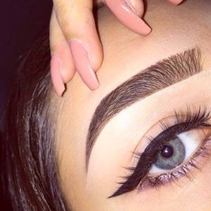 Don’t we all envy the Kardashian’s thick and full eyebrows? You can now have them too! If you want naturally thick eyebrows, simply let them grow out for a couple of months. - See more at: http://www.quinceanera.com/make-up/summer-makeup-trends/?utm_source=pinterest&utm_medium=social&utm_campaign=make-up-summer-makeup-trends#sthash.2sRTqTGN.dpuf 2016 Makeup Trends, Eyebrows Done, Permanente Make-up, Eyebrows On Fleek, Makijaż Smokey Eye, Perfect Eyebrows, Eyebrow Tattoo, Brow Makeup, Makeup Goals