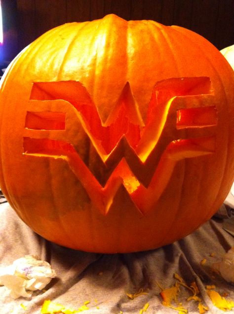 My Wonder Woman Logo Pumpkin Wonder Woman Pumpkin Carving, X Men Pumpkin Carving, Woman Face Pumpkin, Easy Pumpkin Carving Templates, Wonder Woman Pumpkin, Dc Pumpkin Carving, Fun Pumpkin Carving Ideas, Fun Pumpkin Carving, Ww Logo