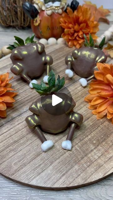 Gorethy Davila on Instagram: "Chocolate Dipped Strawberry Turkeys
This would make an awesome
Thanksgiving Day dessert. 🦃
#cavebakery #thanksgivingtreats #thanksgivingdesserts #turkeystrawberries #thanksgivingfood #thanksgiving" Chocolate Dipped Strawberries Turkey, Thanksgiving Chocolate Strawberries, Turkey Strawberries, Chocolate Covered Strawberry Turkeys, Strawberry Turkeys, Thanksgiving Treats, Chocolate Dipped Strawberries, Strawberry Dip, Thanksgiving Desserts