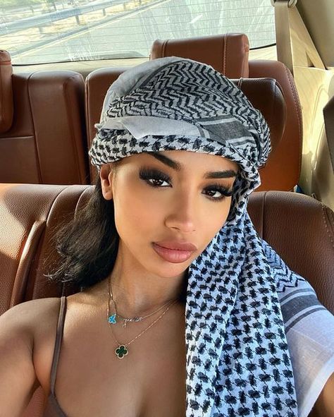 Makeup-Artist.💄 on Instagram: "habibi come to dubai…" Habibi Come To Dubai, Insta Feed Goals, Dubai Outfit, Dubai Women, Dubai Outfits, Feed Goals, Dubai Style, Arab Women, Makeup Inspo