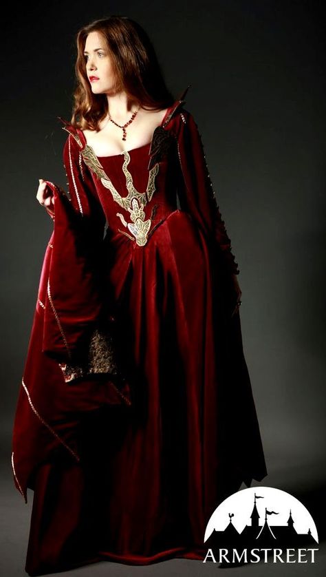 Red Priestess, Look Gatsby, Dragon Dress, Moda Medieval, Medieval Gown, Medieval Clothes, Diy Kostüm, Fantasy Dresses, Medieval Costume