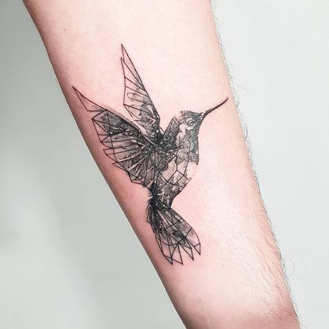 Tattoo Artist • Montpellier 🇫🇷 (@vince_tatwo) • Instagram photos and videos Black Cardinal Tattoo, Cardinal Tattoo Ideas, Hummingbird Tattoo Black, Small Cardinal Tattoo, Hummingbird Tattoos, Small Hummingbird Tattoo, Secret Tattoo, Cardinal Tattoo, Cardinal Tattoos