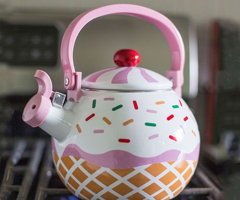 Make tea time a little sweeter by using the cupcake tea kettle. This adorable little tea kettle has superb heat resistance and comes with an enamel coating on... Tout Rose, Cute Kitchen, Tea Kettle, Kitchen Stuff, Tea Pot, Girly Girl, Vintage Kitchen, Kitsch, Kitchen Gadgets