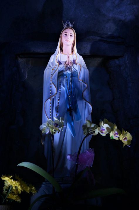 Download image Mother Mary Wallpaper, Virgin Mary Picture, Mother Mary Pictures, Blessed Mother Statue, Jesus Mother, Mother Mary Images, Angel Wall Art, Catholic Pictures, Virgin Mary Statue