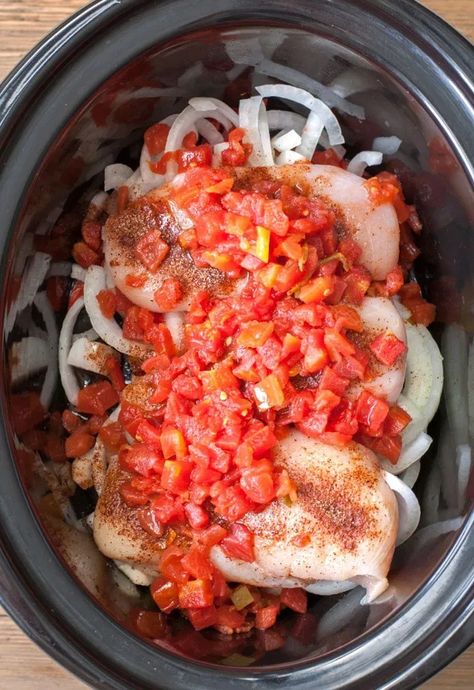 Crockpot Chicken Fajita Recipes, Recipes With Diced Tomatoes, Chicken Recipes With Tomatoes, Crockpot Fajitas, Slow Cooker Chicken Fajitas, Chicken Fajitas Crockpot, Chicken Breast Crockpot Recipes, Crockpot Chicken Breast, Chicken Crockpot Recipes Easy