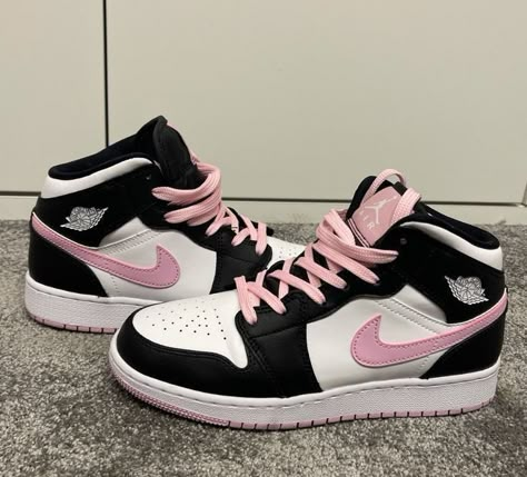 Sneaker Aesthetic, Sepatu Air Jordan, Skor Sneakers Nike, Παπούτσια Nike Free, Buty Jordan, Обувь Air Jordan, Sneakerhead Room, Fire Shoes, Buty Marki Nike