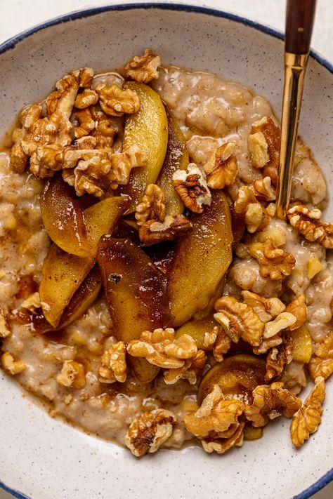 Apple Cinnamon Oatmeal Porridge Apple And Cinnamon Porridge, Apples And Cinnamon Oatmeal, Oatmeal Fall Recipes, Healthy Autumn Breakfast Recipes, Stewed Apple Oatmeal, Apple Porridge Recipes, Eat Beautiful Recipes, Apple And Cinnamon Oatmeal, Autumn Harvest Recipes