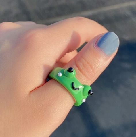 Pool Gifts, Green Cartoon, Cartoon Frog, Frog Jewelry, Club Dance, Holiday Club, Diamond Bling, Frog Prince, Bracelet Wedding