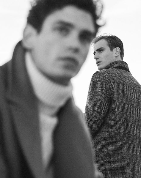 Nature Editorial, Arthur Gosse, Twin Photography, Male Pose Reference, Creative Poses, Portrait Photography Men, Mens Editorial, Men Photoshoot, Man Photography