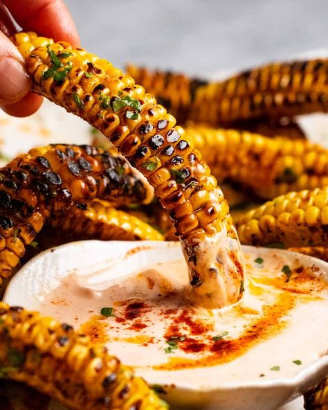 Dipping Corn ribs in sauce Gourmet Corn Recipes, Fish And Corn Recipes, Smoked Corn Ribs Recipe, How To Make Corn Ribs, Roasted Corn Ribs, Rib Eye Side Dishes, Best Side Dishes For Ribs, Sides To Make With Ribs, Vegetetarian Recipes