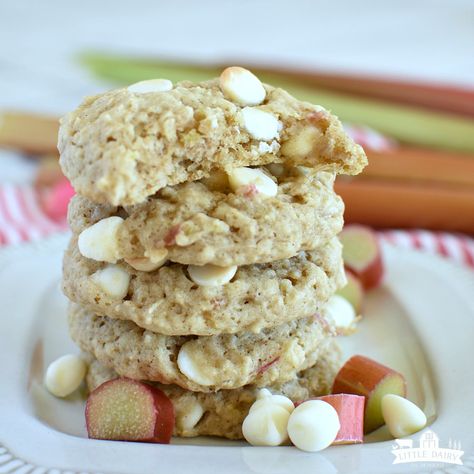 Rhubarb Chocolate Chip Cookies Rhubarb Oatmeal Bars, Rhubarb Desserts Recipes, Rhubarb Dump Cakes, Rhubarb Oatmeal, Rhubarb Cookies, Cookies With White Chocolate Chips, Cookies With White Chocolate, Rhubarb Desserts, White Chocolate Chip Cookies