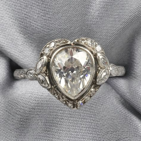 Edwardian Platinum and Diamond Solitaire ~ one of the most beautiful rings I have ever seen! Antique Engagement Rings Vintage, Antique Engagement Ring, Vintage Engagement Ring, Diamond Engagement Wedding Ring, Diamond Engagement Rings Vintage, Deco Vintage, Deco Ring, Antique Engagement Rings, Pear Shaped Diamond