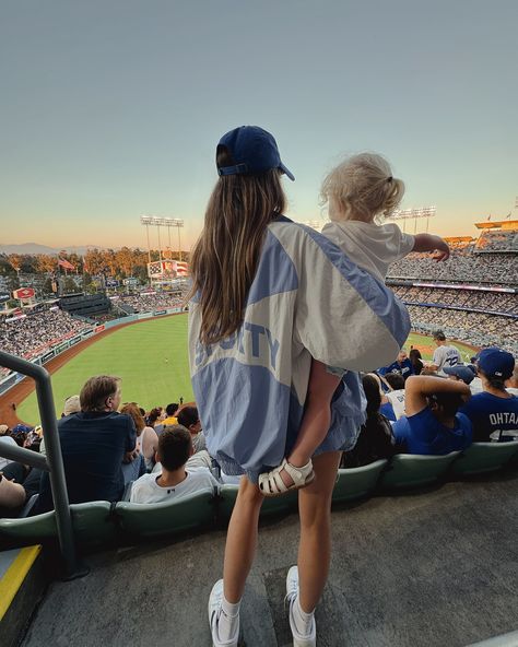 Very American activities ❤️🇺🇸⚾️ #4thofjuly #cameraroll #toddlerlife #momlife #redwhiteandblue #fourthofjuly #strawberries #baseball #dodgersbaseball #familytime American Family Aesthetic, Baseball Mom Aesthetic, Baseball Wife Aesthetic, Mlb Wife Aesthetic, Baseball Husband, Mlb Wife, Baseball Wife, Baseball Family, Baseball Girlfriend