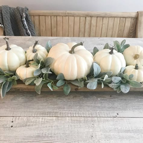 Saturday Cleaning, Pumpkin Table Centerpiece, White Pumpkin Centerpieces, Thanksgiving Centerpieces Diy, Table Centerpieces For Home, Fall Centerpieces, Fall Table Centerpieces, Fall White, Fall Thanksgiving Decor