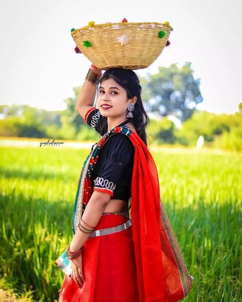 Youtube Photo, Punjabi Wedding Couple, Friendship Photography, Biker Photoshoot, New Photo Style, Gals Photos, Celebrity Fashion Looks, Indian Photoshoot, Photo Pose Style