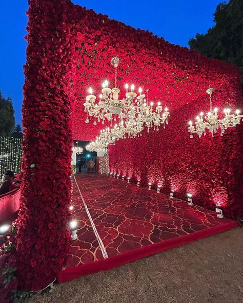 Love an all-natural floral Rose work for this gorgeous Red themed Wedding decor ♥️. Swipe right ➡️ to see more amazing pictures from… | Instagram Wedding Decor Red Roses, Red Rose Wedding Theme, Red Themed Wedding, Red Party Themes, Red Wedding Receptions, Rose Wedding Decorations, Rose Wedding Theme, Red Wedding Theme, Rosé Theme