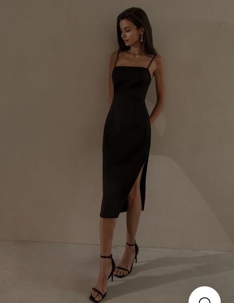 Laura Dresses, Black Dresses Classy, Prom Dress Inspiration, Online Fashion Store, Grad Dresses, Dress Inspo, Ținută Casual, Glam Dresses, Bodycon Midi