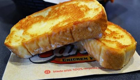 The Truth About Texas Toast: Do You Know Where it was Really Invented? Raising Canes Texas Toast Recipe, Raising Canes Bread Recipe, Raising Canes Bread, Canes Texas Toast, Texas Toast Bread, Cheese Toast Recipe, French Bread French Toast, Raising Canes, Texas Toast