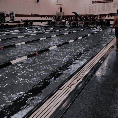 Swimming Team Aesthetic, Swimming Sport Aesthetic, Blue Dark Wallpaper, Outfit Swimming, Black Swimming Costume, Swimming Pictures, Swimmers Life, Suits Black, Swimming Costumes