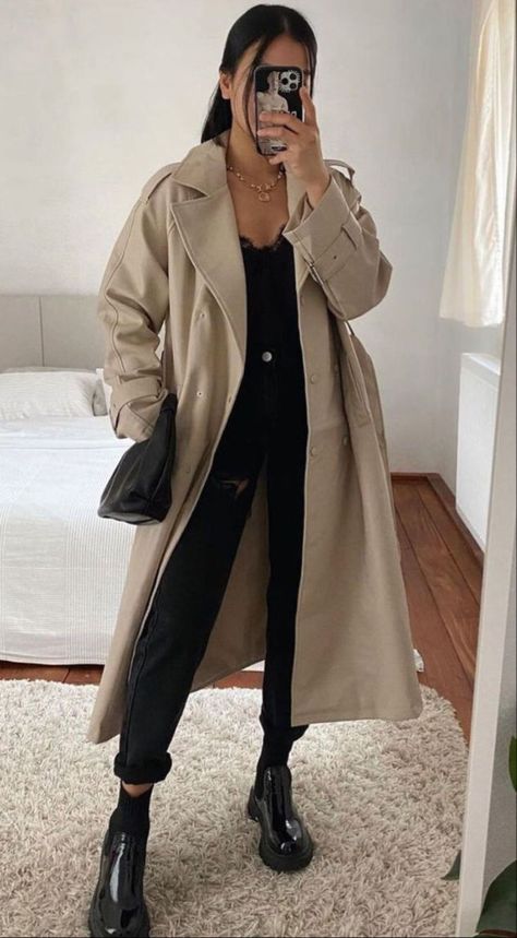 Mantel Outfit, Winter Mode Outfits, Trench Coat Outfit, Winter Fashion Outfits Casual, Beige Outfit, Winter Stil, Mode Ootd, Coat Outfits, Mode Hijab