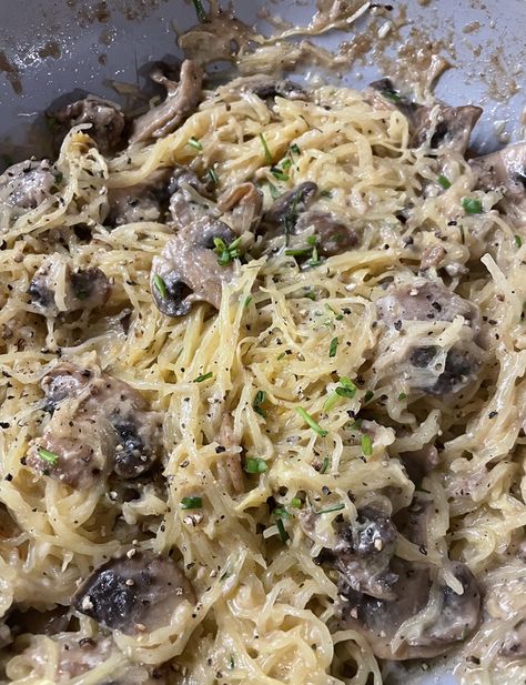 Creamy Mushroom Spaghetti Squash & Meatballs – Katie Austin Creamy Mushroom Spaghetti, Mushroom Spaghetti Squash, Spaghetti Squash Meatballs, Spaghetti Squash And Meatballs, Mushroom Spaghetti, Creamy Spaghetti, Katie Austin, Courge Spaghetti, Creamy Mushroom Sauce