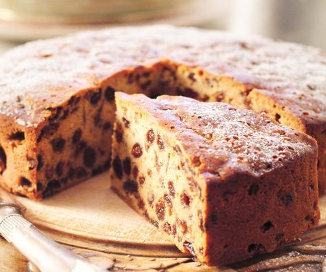 Boiled sultana cake  . Very easy.  Do again Sultana Cake, Boiled Fruit Cake, Fruitcake Recipes, Nigella Lawson, Cake Cover, Food Cakes, Fruit Cake, Christmas Cake, Yummy Cakes