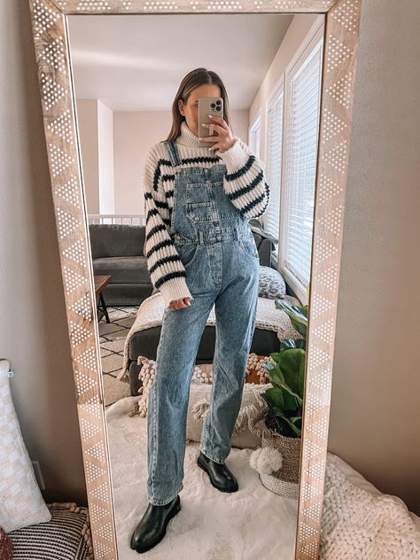 Overalls With Sweater, Overall Outfits Fall, Overalls Outfits, Overalls And Sweater, Overall Outfit, Overalls Outfit, Line Dot, Dolman Sleeve Sweater, Denim Wear