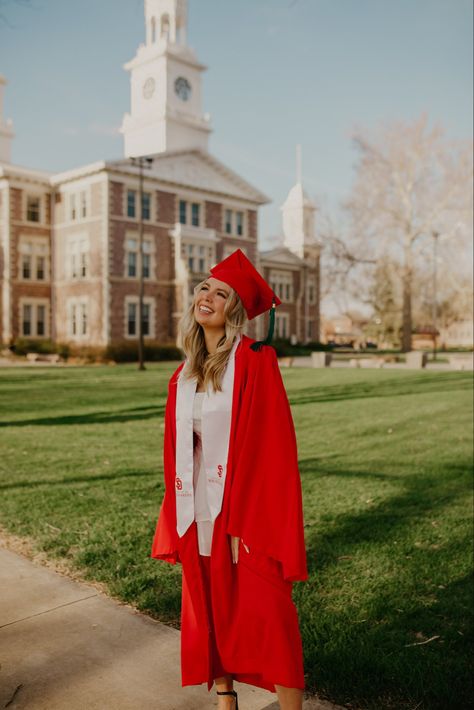 Red Graduation Gown And Cap, Red Cap And Gown Graduation Outfit, Red Cap And Gown, Red Graduation Gown, White Cap And Gown, Graduation Outfit Ideas High School, Red Graduation Cap, Graduation Gown And Cap, Cap And Gown Photos