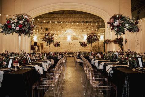 This Couple Got Married in an Old Theater, and Their Wedding Looked Just Like a Movie Movie Theater Wedding, Bridal Shower Baskets, Old Theater, Theater Wedding, Theatre Wedding, Earthy Wedding, Wedding Reception Ideas, Event Planning Design, Event Rentals