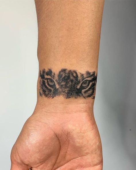 White Tiger Eyes Tattoo, Eye Of A Tiger Tattoo, Tiger Eye Tattoo Men, Tiger And Human Eye Tattoo, Wrist To Hand Tattoo Men, Tattoo Ideas Eyes Design, Tiger Tattoo Eyes, Guys Tattoos Arm, Cute Tattoos Men