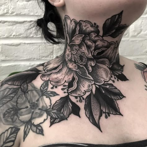 Neck Throat Tattoo, Chest Tattoo Cover Up, Shoulder Piece Tattoo, Tarot Tattoo, Feminine Tattoo Sleeves, Throat Tattoo, Women Tattoos, Blackout Tattoo, Neck Tattoos Women