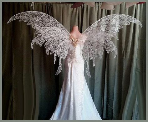 Fairy wedding fashion Kostum Peri, Madison Style, Mode Editorials, Idee Cosplay, Fairy Wedding, Fantasy Gowns, Fantasy Costumes, Fairy Costume, Fairy Wings