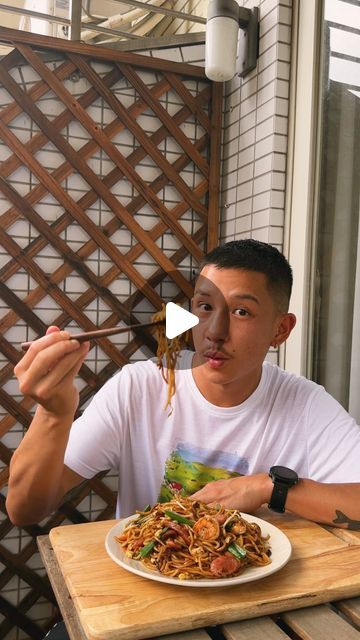 Brendan Pang Recipes, Hokkien Noodles, I Miss Home, Chicken Thigh Fillets, Easy Asian Noodles, Mauritian Food, Chinese Sausage, Chinese Cooking Wine, Thai Noodles