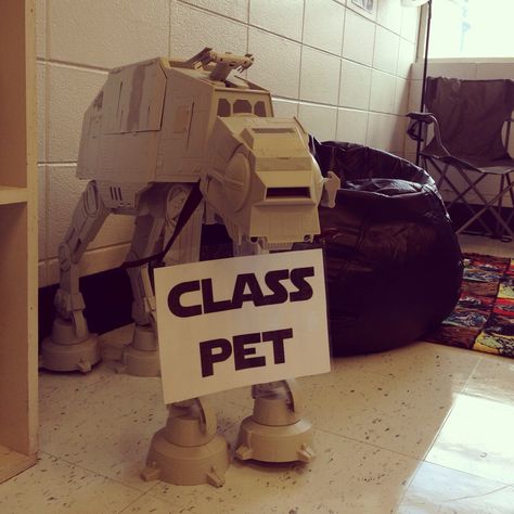 Star Wars Theme Classroom Ideas, Starwars Classroom Theme, Star Wars Classroom Door, Star Wars Classroom Decorations, Starwars Classroom, Galaxy Classroom, Star Wars Classroom Theme, Space Theme Classroom, Star Wars Classroom