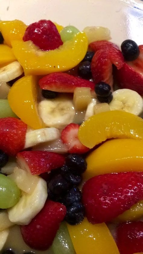 Recipe With Pudding, Fruit Salad With Pudding, Salad Recipes For Parties, Mexican Salad Recipes, Easy Fruit Salad Recipes, Pear Salad Recipes, Autumn Salad Recipes, Best Fruit Salad, Beet Salad Recipes